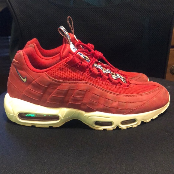 air max 95 red pull tab